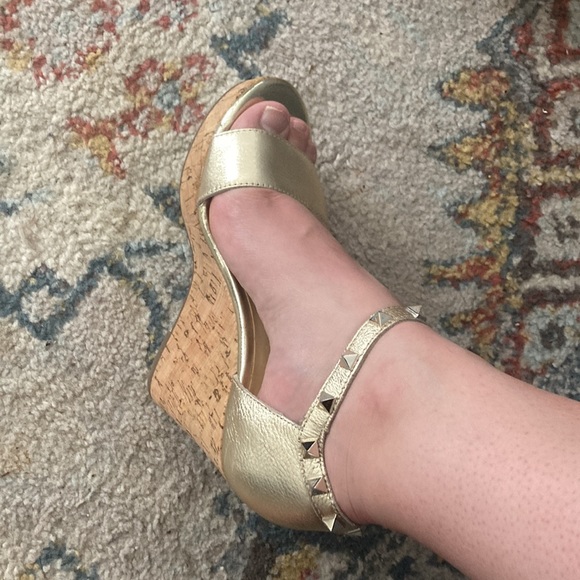 Gold Studded Wedge Heels💛:) - Picture 7 of 8